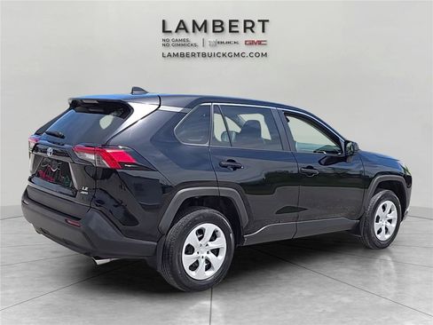 Used 2024 Toyota RAV4 LE AWD/4WD image 5