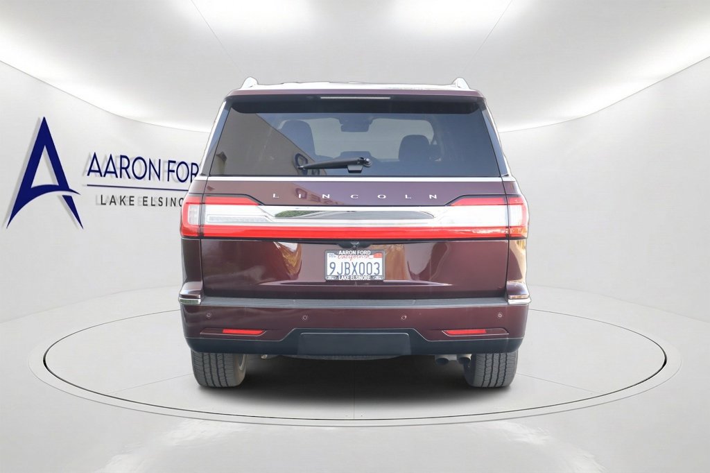 Used 2018 Lincoln Navigator L Select RWD image 5