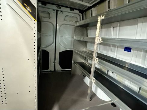Used 2025 Mercedes-Benz Sprinter 2500 image 25