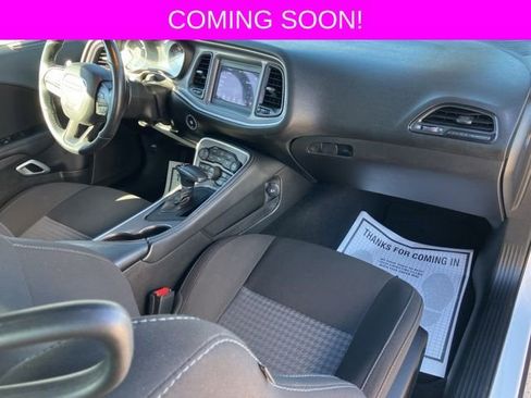 Used 2022 Dodge Challenger GT image 13