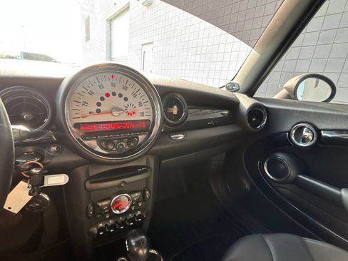 Used 2011 MINI Cooper Hardtop FWD image 13