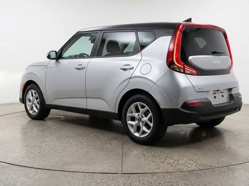 Used 2025 Kia Soul LX w/ LX Technology Package FWD image 6