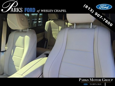 Used 2024 Mercedes-Benz GLS 450 4MATIC image 23