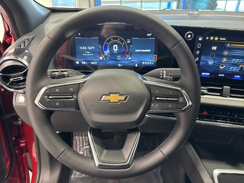 New 2026 Chevrolet Equinox LT w/ Convenience Package II image 12