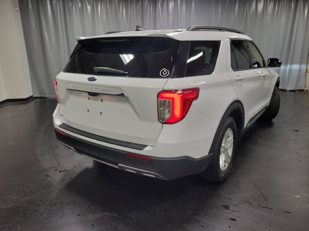 Used 2023 Ford Explorer XLT w/ Equipment Group 202A RWD image 8