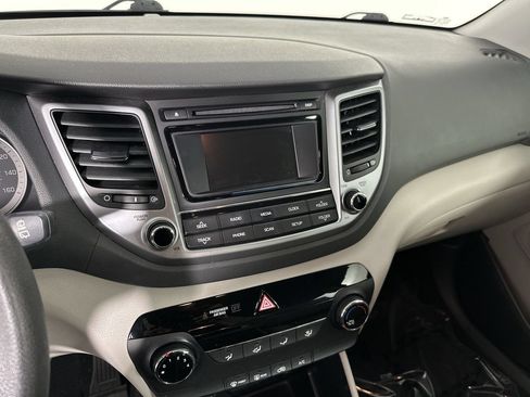 Used 2018 Hyundai Tucson SE FWD image 16