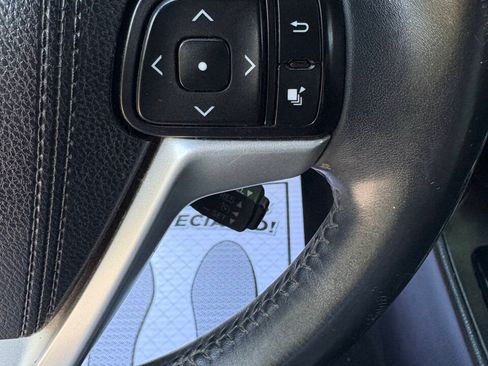 Used 2016 Toyota Highlander XLE FWD image 21