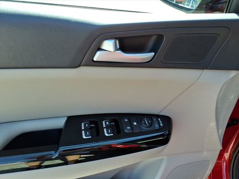 Used 2021 Kia Sportage S w/ S FWD Premium Package image 15