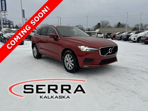 Used 2021 Volvo XC60 T5 Momentum image 1
