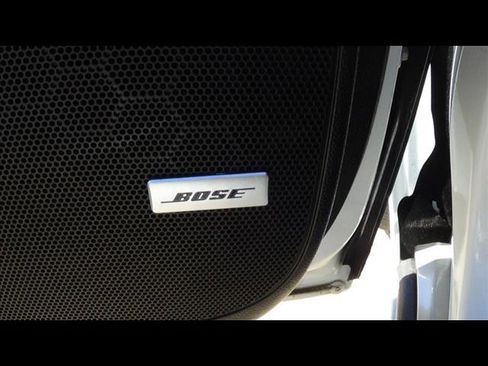 Used 2024 Buick Enclave Premium image 17