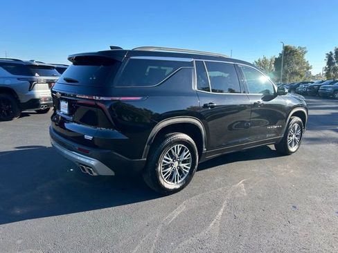 Certified 2025 Chevrolet Traverse LT image 6