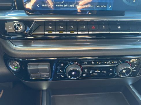 Used 2026 Chevrolet Silverado 1500 High Country w/ Midnight Edition image 4