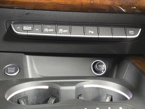 Used 2017 Audi A4 2.0T Premium Plus w/ Premium Plus Package image 28