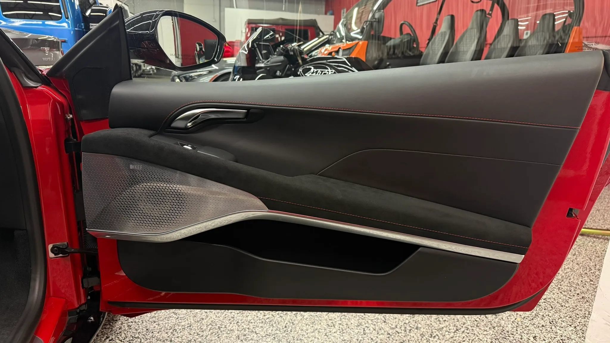 Used 2025 Lotus Emira RWD image 20