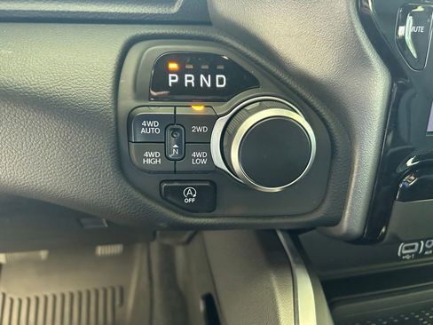 Used 2025 RAM 1500 Big Horn AWD/4WD image 8