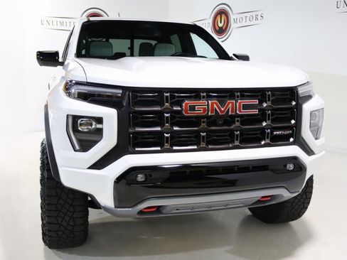 Used 2023 GMC Canyon AT4X image 26