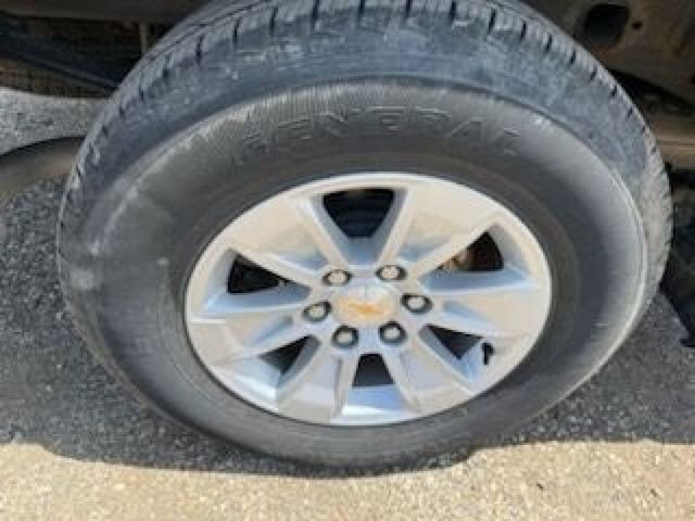 Used 2025 Chevrolet Silverado 1500 LT AWD/4WD image 18