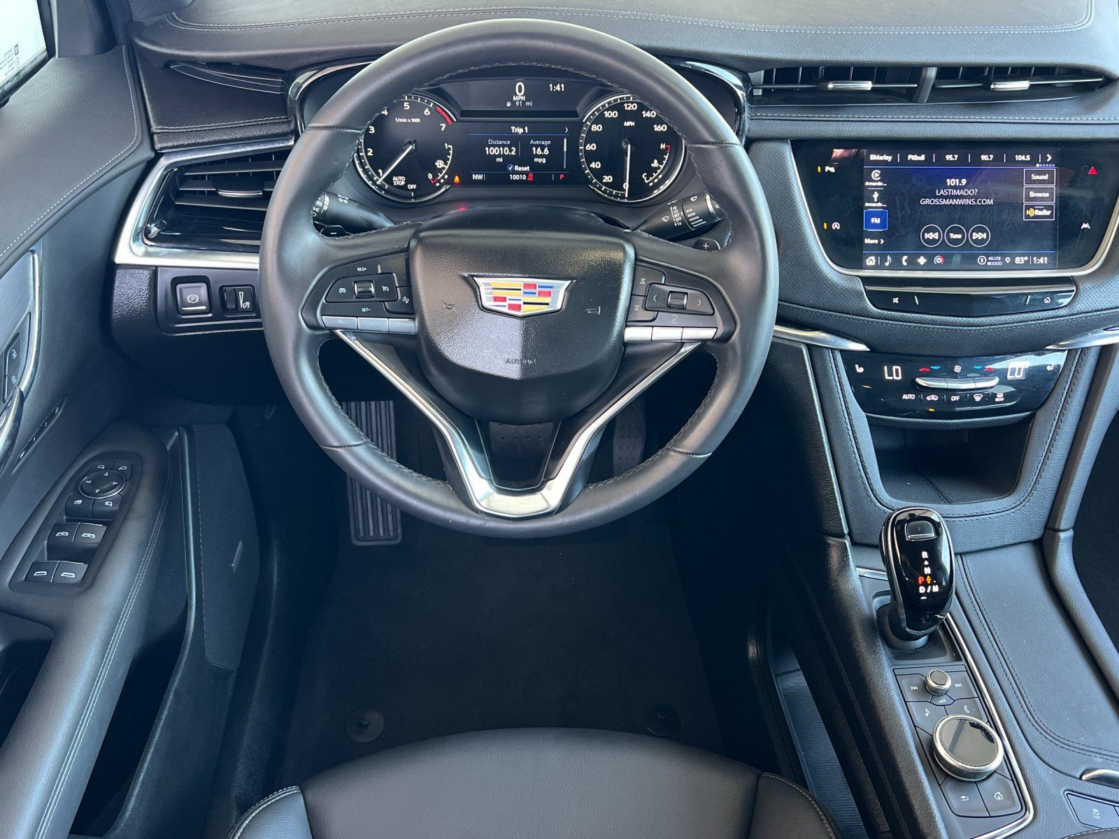 Certified 2025 Cadillac XT6 Luxury FWD image 14
