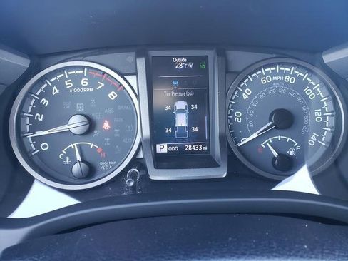 Used 2023 Toyota Tacoma TRD Sport image 21