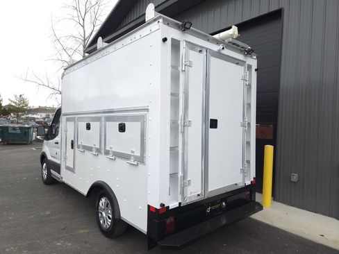 Used 2015 Ford Transit 250 138 w/ Exterior Upgrade Package image 3