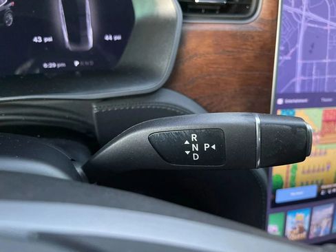 Used 2020 Tesla Model X Long Range image 31