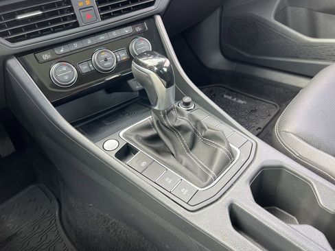 Used 2024 Volkswagen Jetta SEL image 19