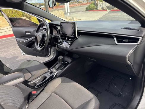 Used 2020 Toyota Corolla SE FWD image 21