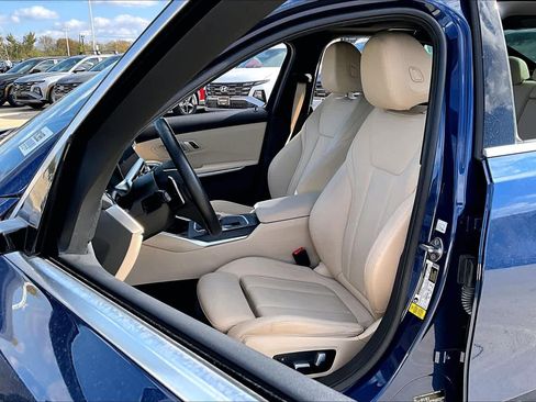 Used 2021 BMW 330i Sedan w/ Premium Package image 14
