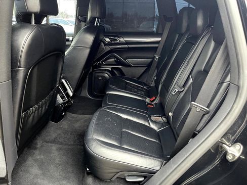 Used 2014 Porsche Cayenne image 12