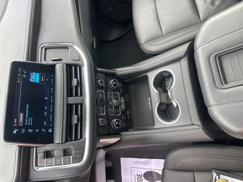 Used 2023 Chevrolet Tahoe Z71 w/ Luxury Package image 20