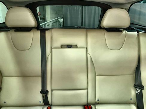 Used 2016 Volvo XC60 T6 w/ Proximity Package image 27