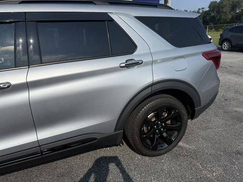 Used 2023 Ford Explorer ST-Line w/ Class IV Trailer Tow Package AWD/4WD image 2