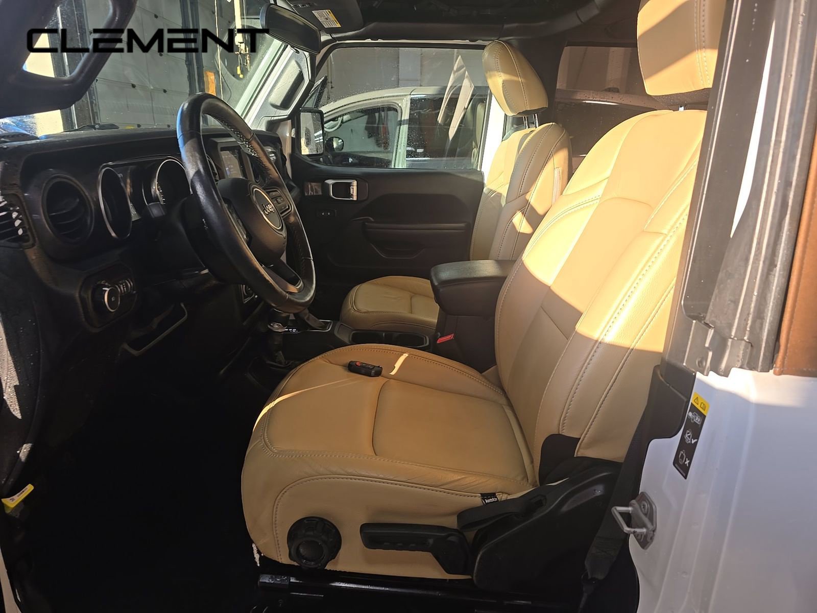 Used 2020 Jeep Wrangler Sport AWD/4WD image 3