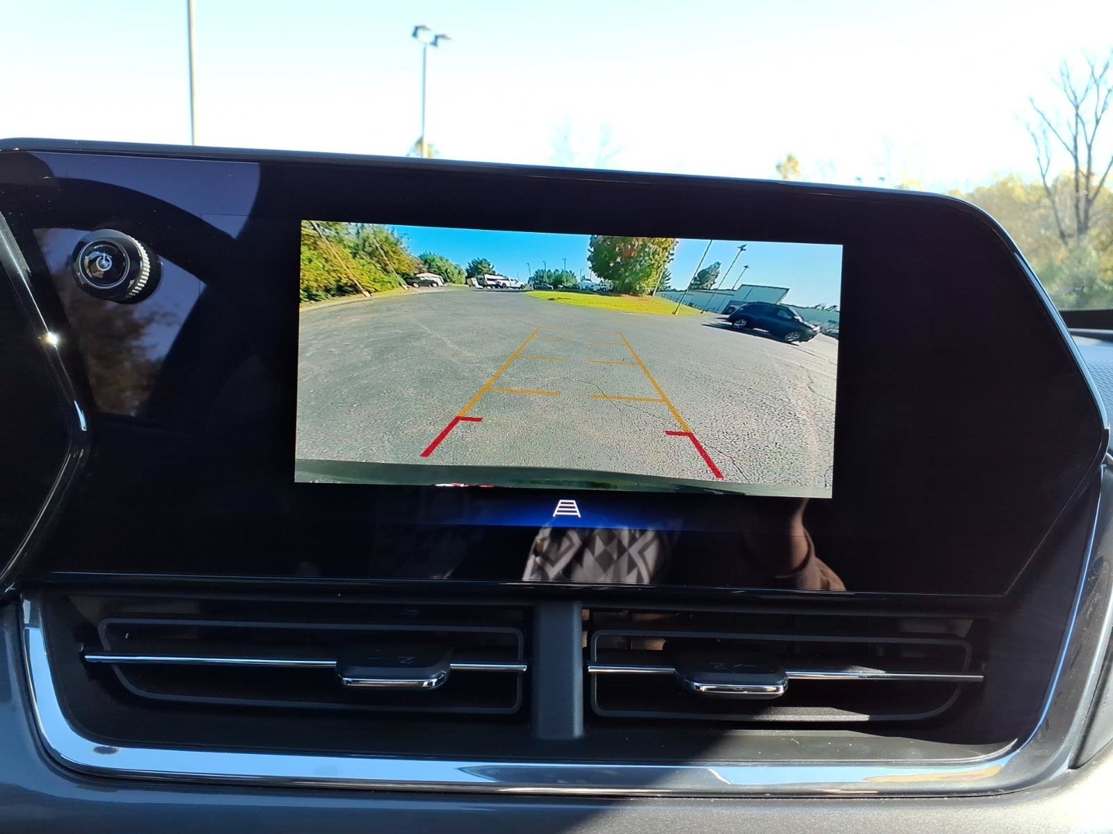 Used 2026 Chevrolet Trax ACTIV FWD image 24