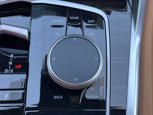 Used 2026 BMW X6 xDrive40i image 8