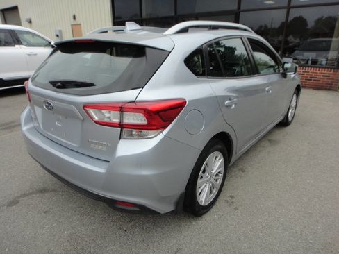 Used 2017 Subaru Impreza 2.0i Premium AWD/4WD image 6