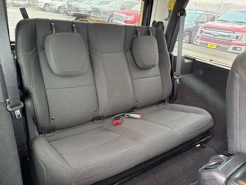 Used 2022 Jeep Wrangler Willys image 13