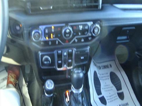 Certified 2025 Jeep Wrangler Sahara w/ Safety Group image 21