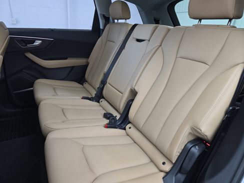 Used 2025 Audi Q7 2.0T Premium Plus w/ Premium Plus Package image 16