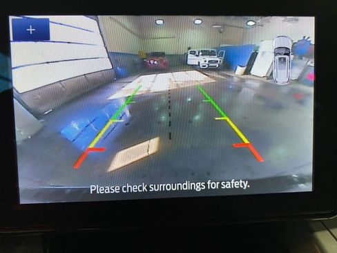 Used 2023 Ford Explorer XLT w/ Class IV Trailer Tow Package image 12