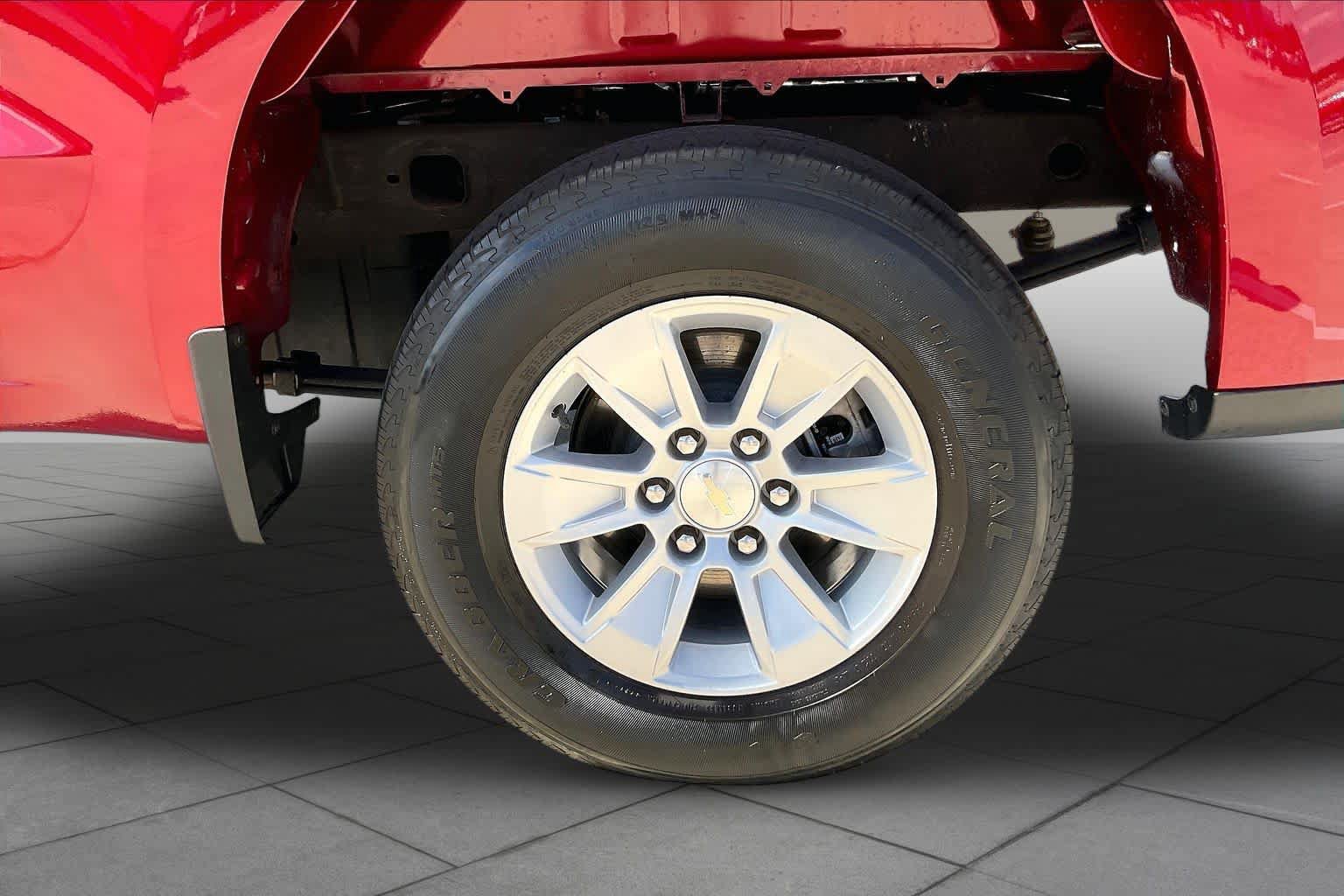 Certified 2023 Chevrolet Silverado 1500 LT w/ Convenience Package II RWD image 11