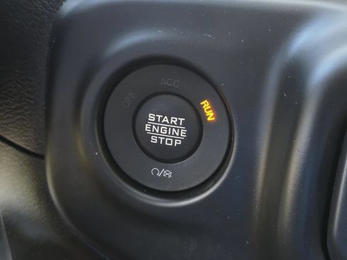Used 2023 Jeep Wrangler Sport AWD/4WD image 15