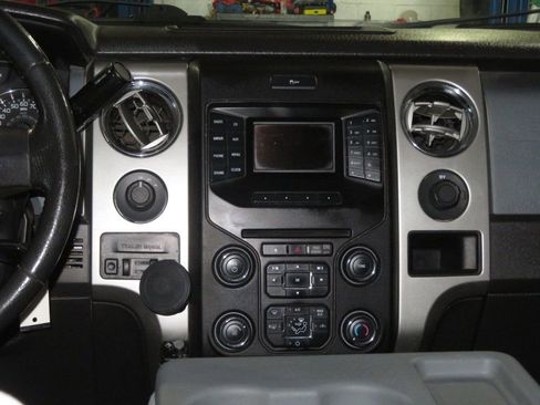 Used 2014 Ford F150 XLT w/ Equipment Group 302A Luxury image 40