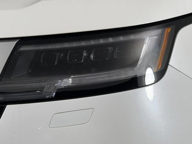 Used 2024 Land Rover Range Rover Long Wheelbase Autobiography AWD/4WD image 10