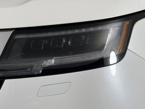 Used 2024 Land Rover Range Rover Long Wheelbase Autobiography AWD/4WD image 10