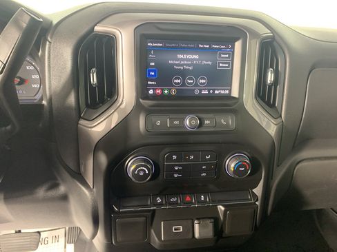 Used 2020 Chevrolet Silverado 1500 Custom Trail Boss w/ Custom Convenience Package AWD/4WD image 23