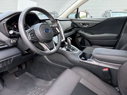 Used 2024 Subaru Outback Premium AWD/4WD image 32