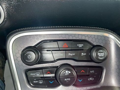Certified 2017 Dodge Challenger GT w/ Driver Convenience Group AWD/4WD image 19
