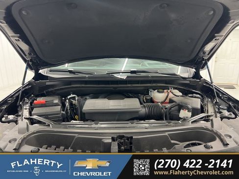 Used 2025 Chevrolet Suburban High Country image 16