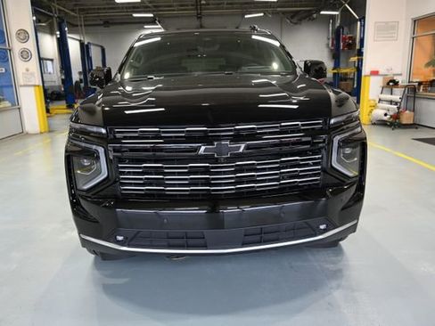 New 2026 Chevrolet Suburban High Country AWD/4WD image 2
